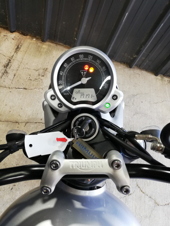 STREET TWIN A2 - LE PONTET