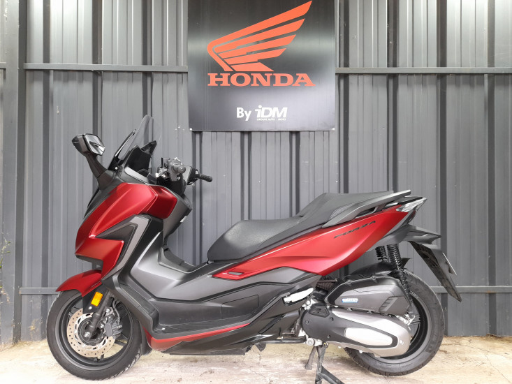 HONDA FORZA 125 - LE PONTET