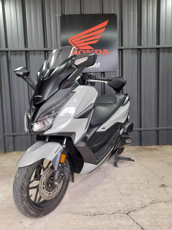 HONDA FORZA 125 - LE PONTET