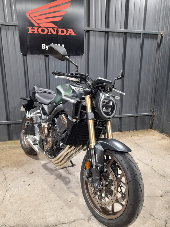 HONDA CB650R E-CLUTCH - LE PONTET