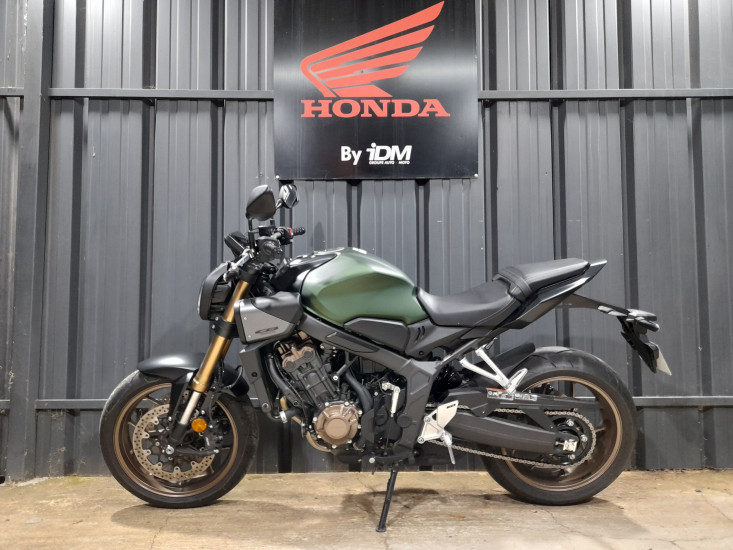 HONDA CB650R E-CLUTCH - LE PONTET