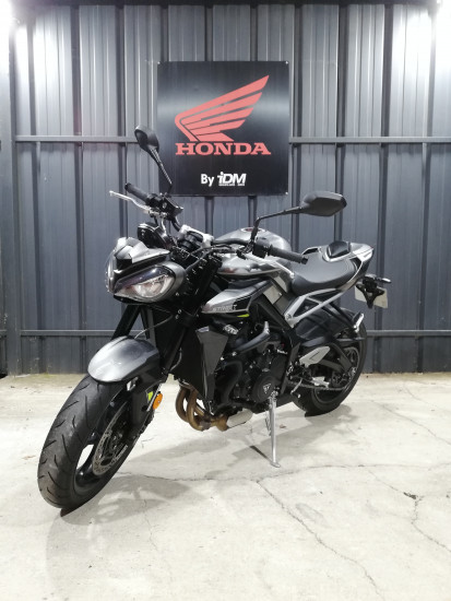 STREET TRIPLE R - LE PONTET