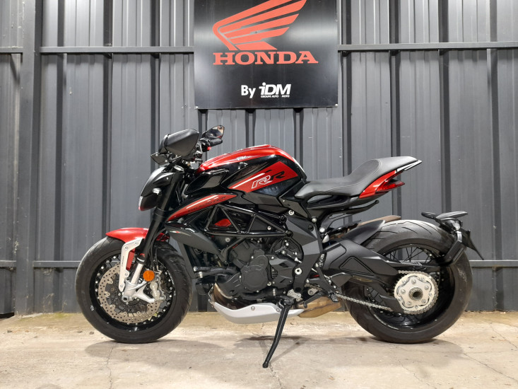 MV AGUSTA  800 DRAGSTER RR - LE PONTET