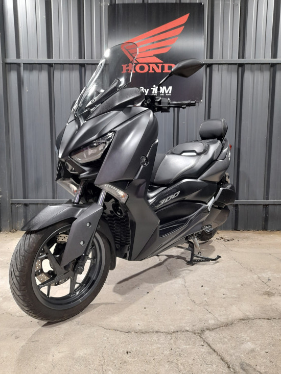 YAMAHA 300 X-MAX - LE PONTET