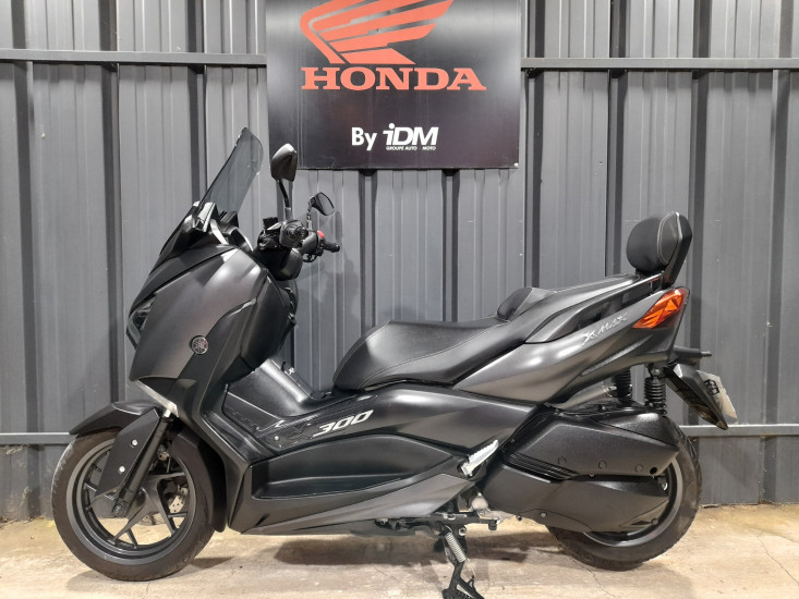 YAMAHA 300 X-MAX - LE PONTET