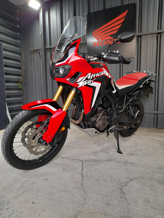 HONDA AFRICA TWIN 1000 - LE PONTET