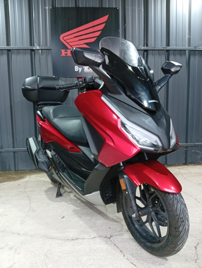 HONDA FORZA 350 - LE PONTET